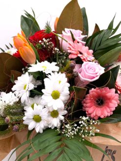 ramo de flores variado en base ecológica