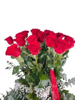 Alternative view of Ramo de Rosas Terrassa SJ